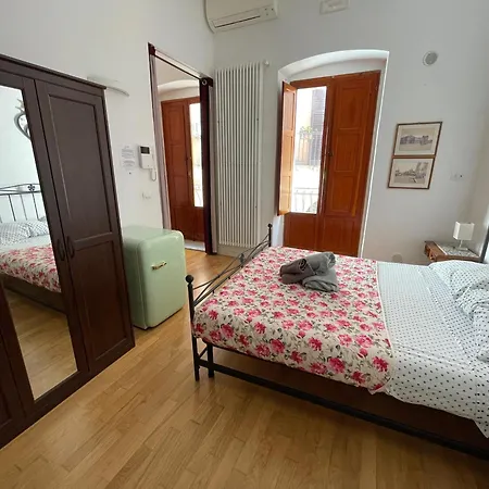 Bed & Breakfast Lovely In Old Town Bari